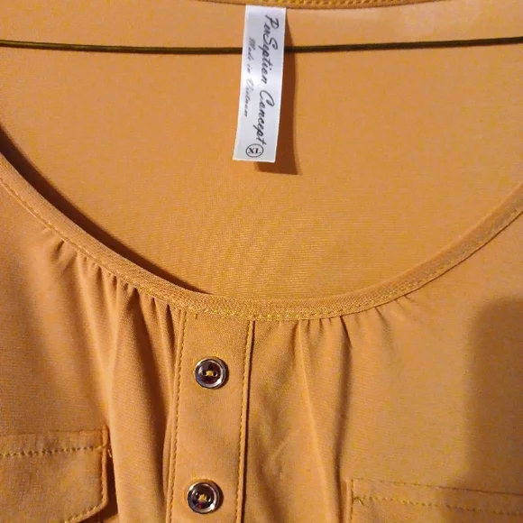 Women's blouse XL - Picture 2 of 3